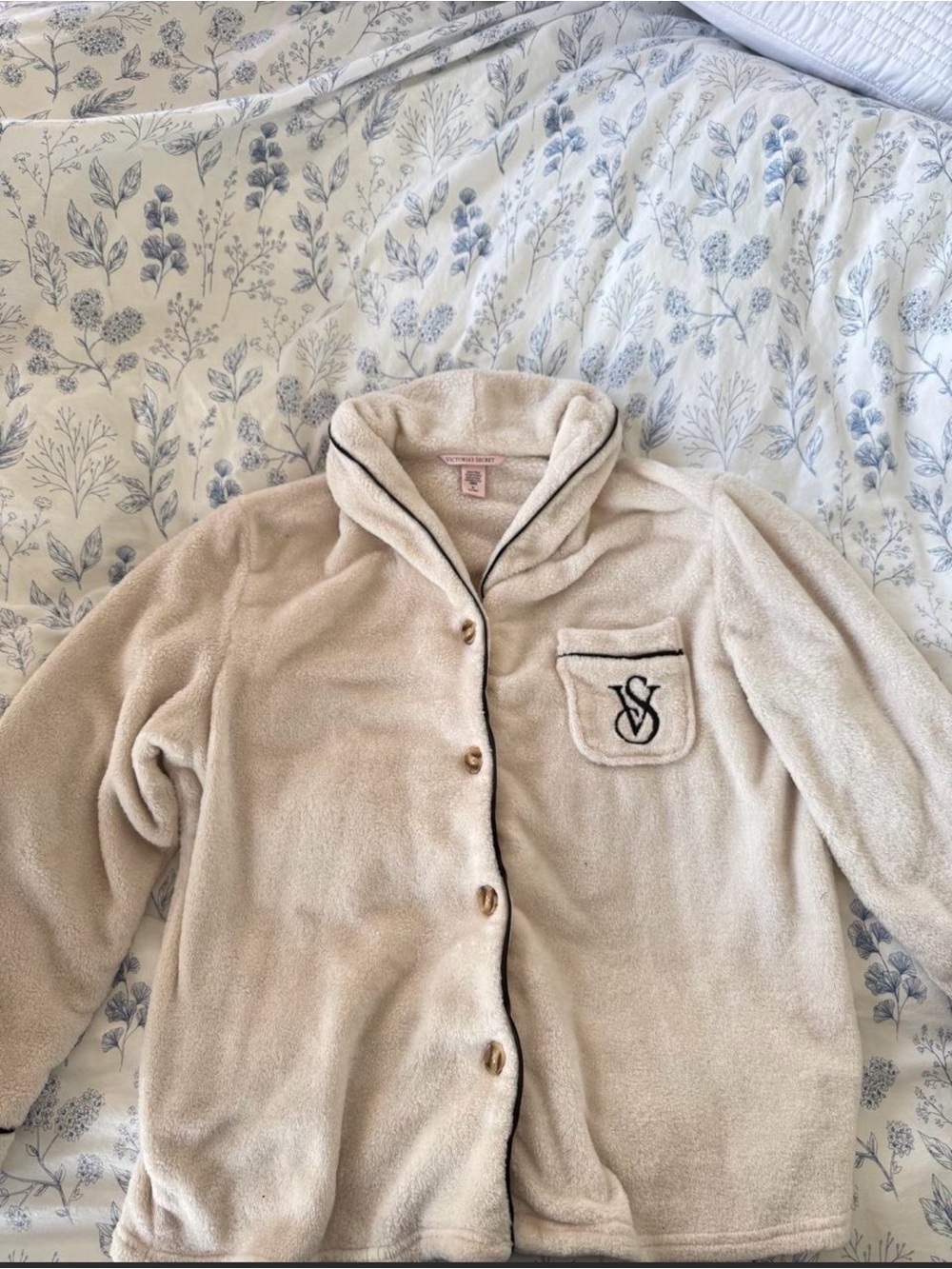 Victoria's Secret Cream Sherpa Fleece Button-Down Pajama Top Size Small